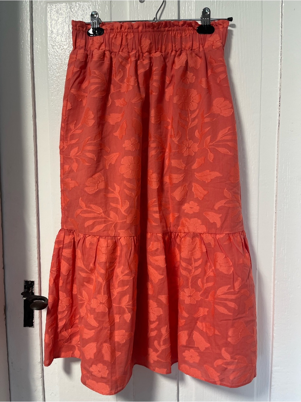 NWT Ann Taylor Tiered Floral Pull on Midi Skirt Size xs